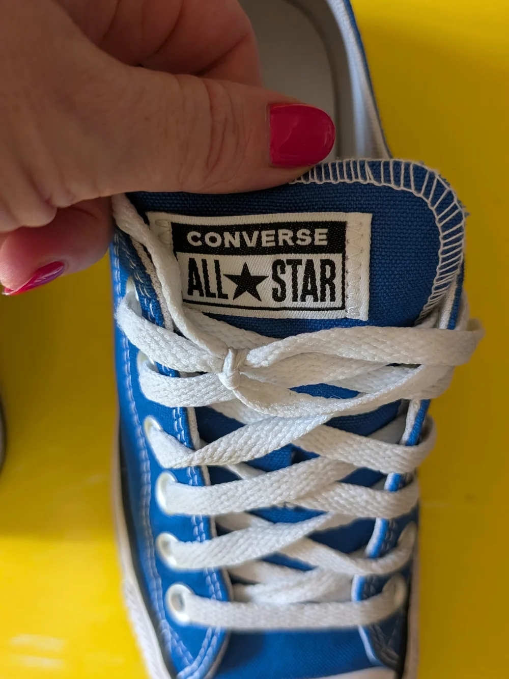 Converse Unisex Sneakers. Women Size 7. Men Size 5